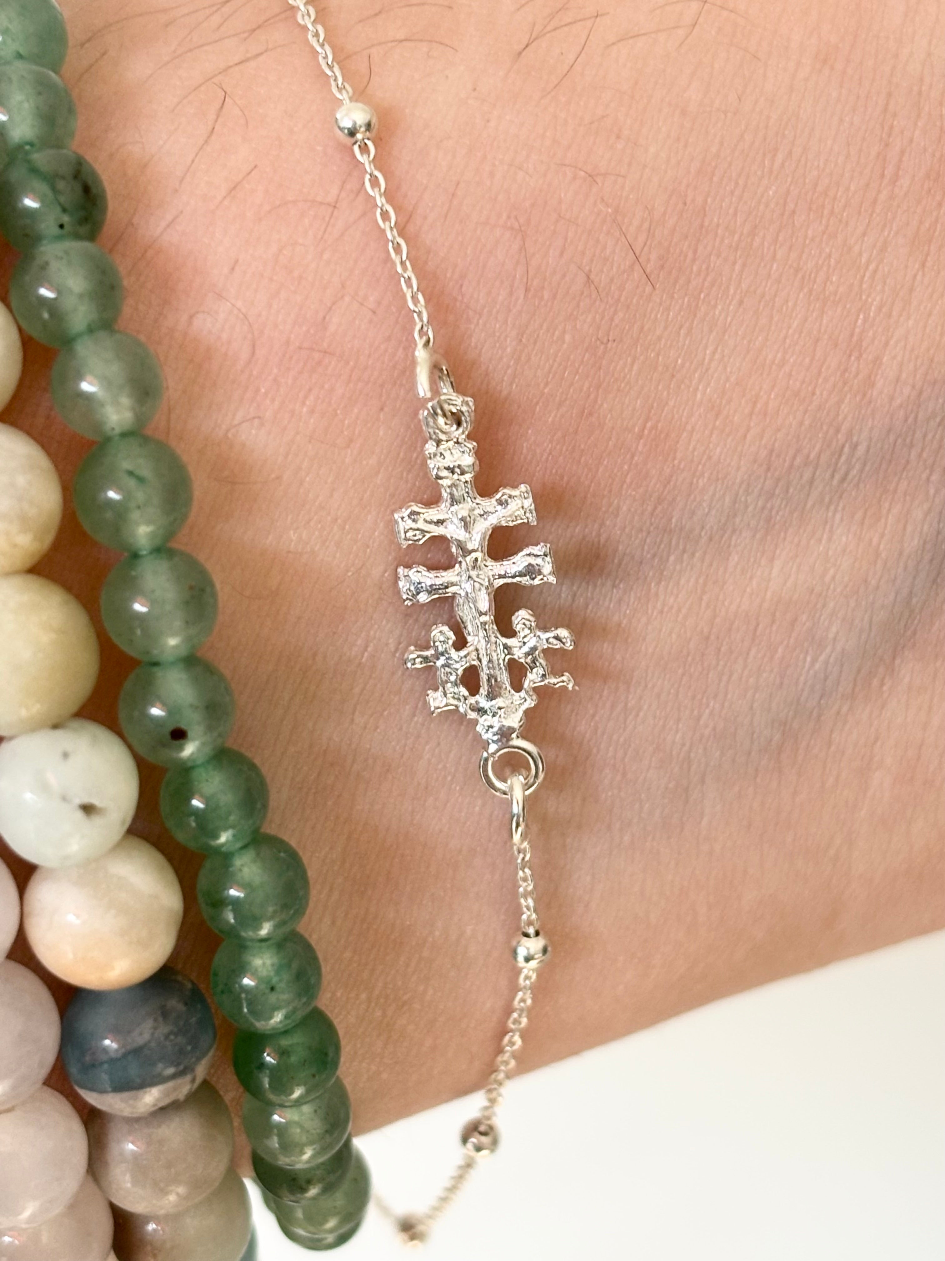 Pulsera Cruz de Caravaca en plata | Protección y Buena Suerte