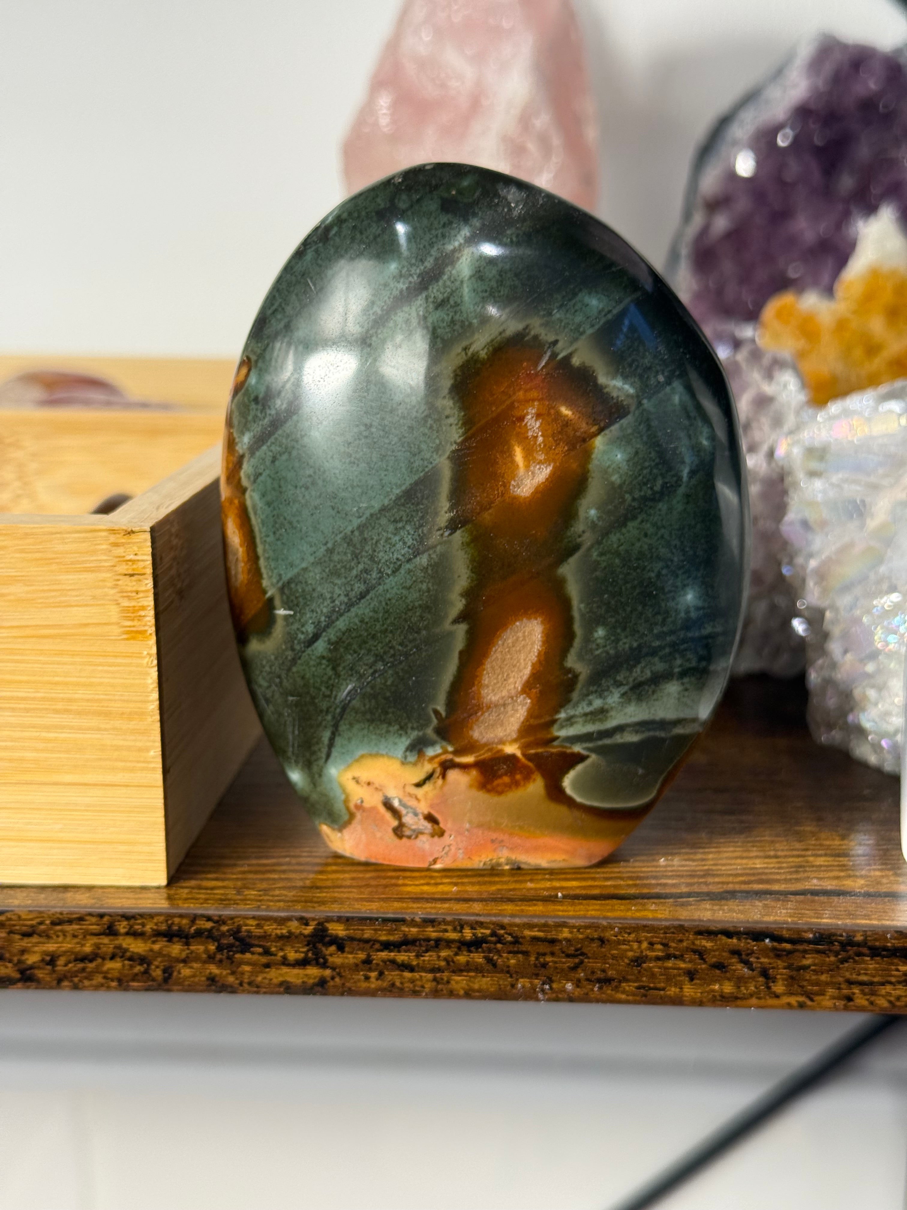 Jaspe Policromo pulido base cortada | Apoyo Energético y Equilibrio Emocional