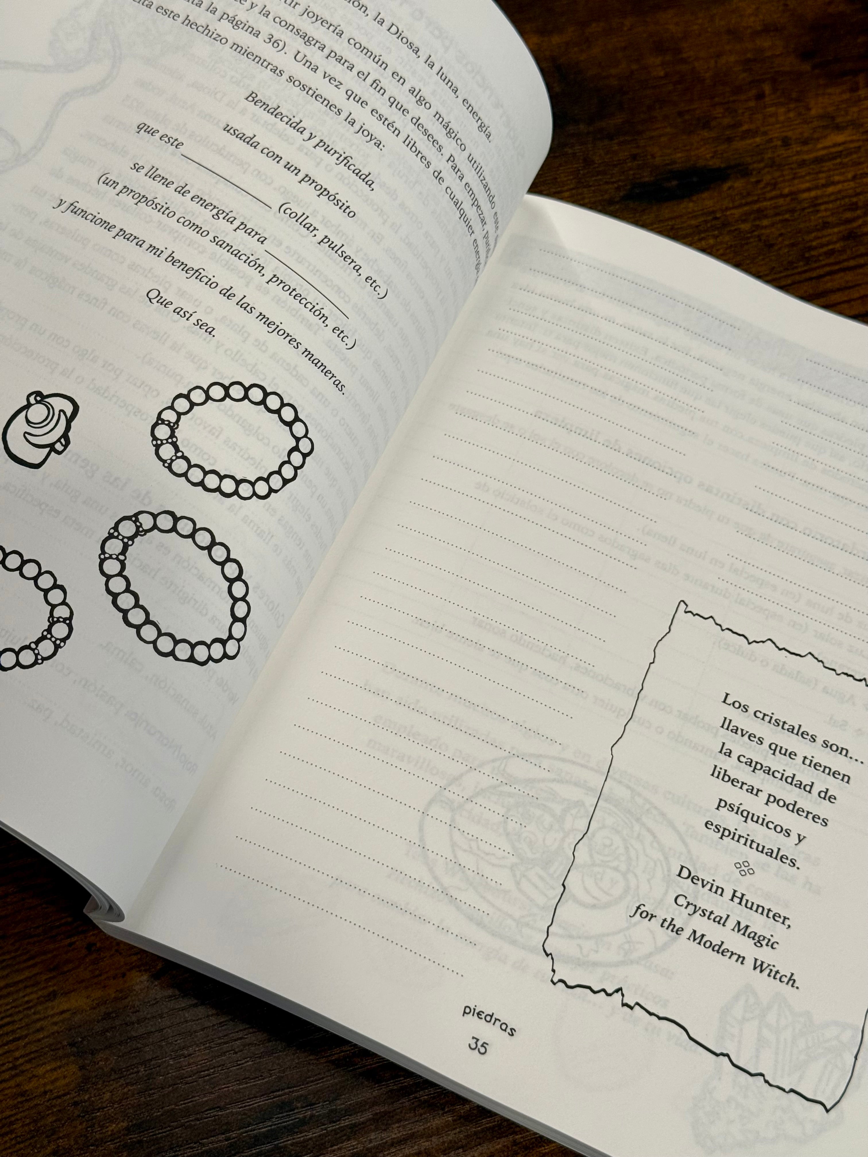 El cuaderno de las sombras de la Bruja Ecléctica | Un manual mágico para tu práctica diaria
