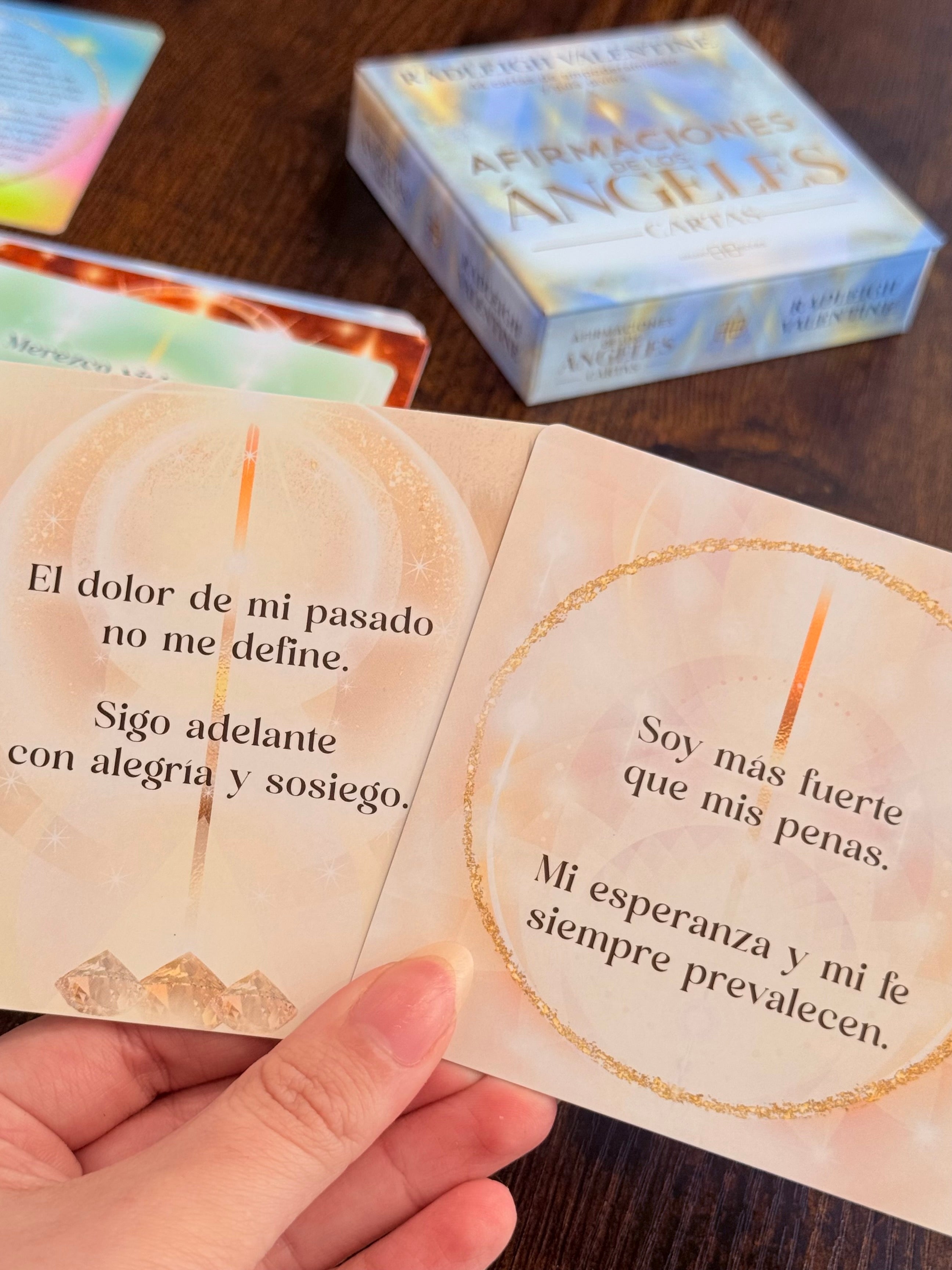 Afirmaciones de Los Ángeles | 44 cartas de empoderamiento y guía divina