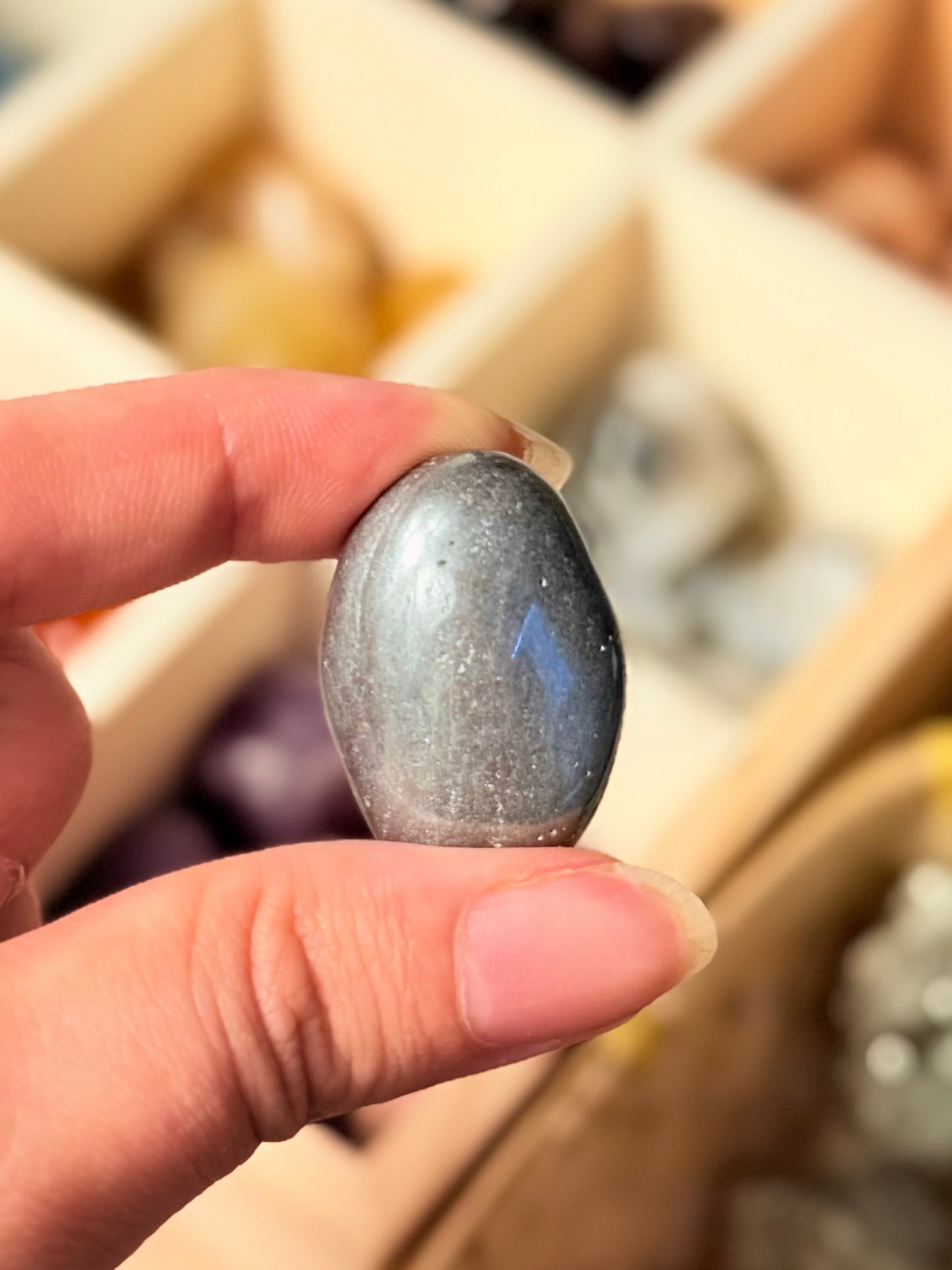 Cantos rodados de Hematite | Anclaje y Claridad Mental