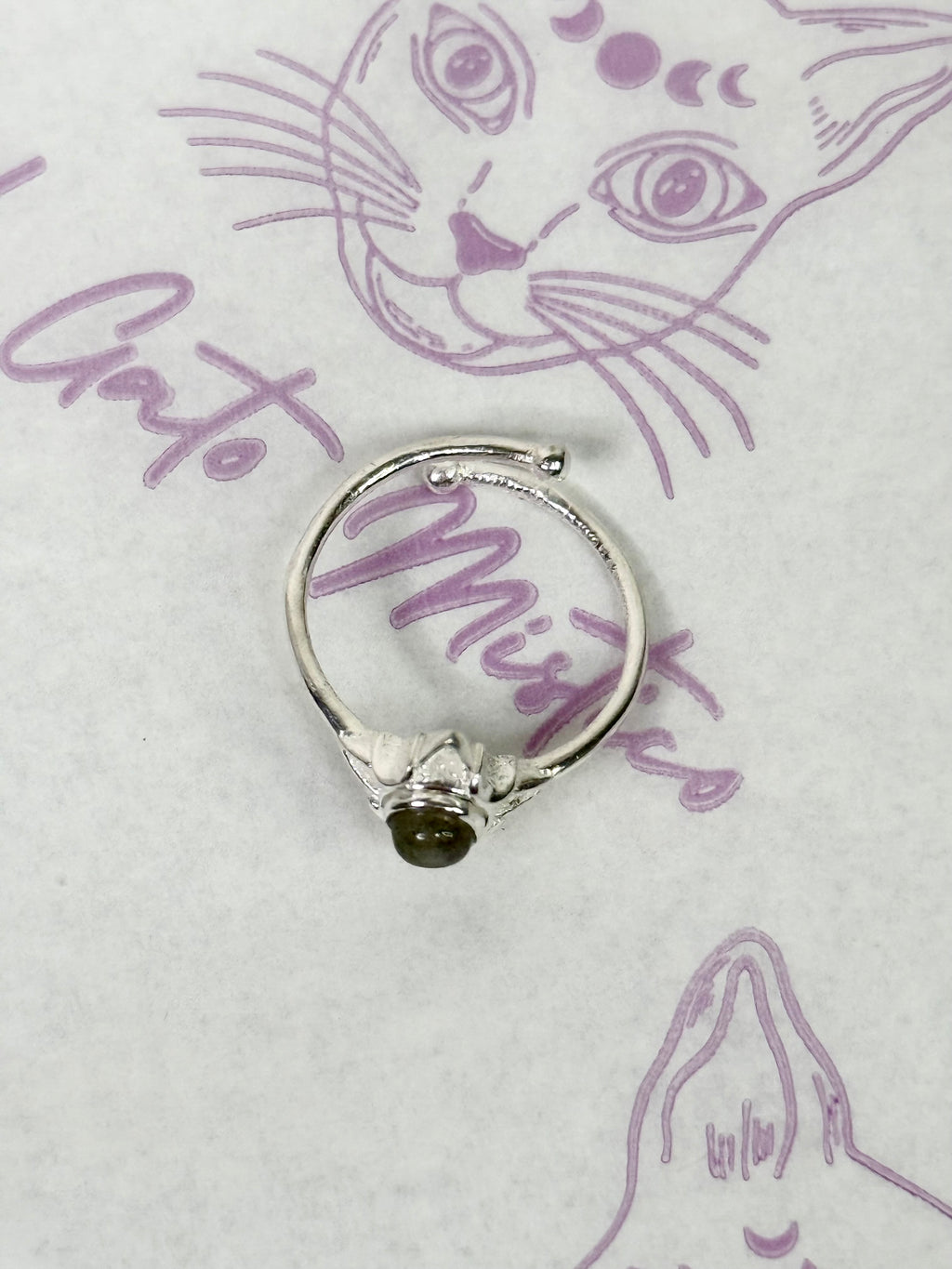 Anillo ajustable Nudo de Bruja en Plata de Ley con Labradorita