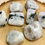 Rodados Piedra Luna Arco Iris | Feminidad e Intuición