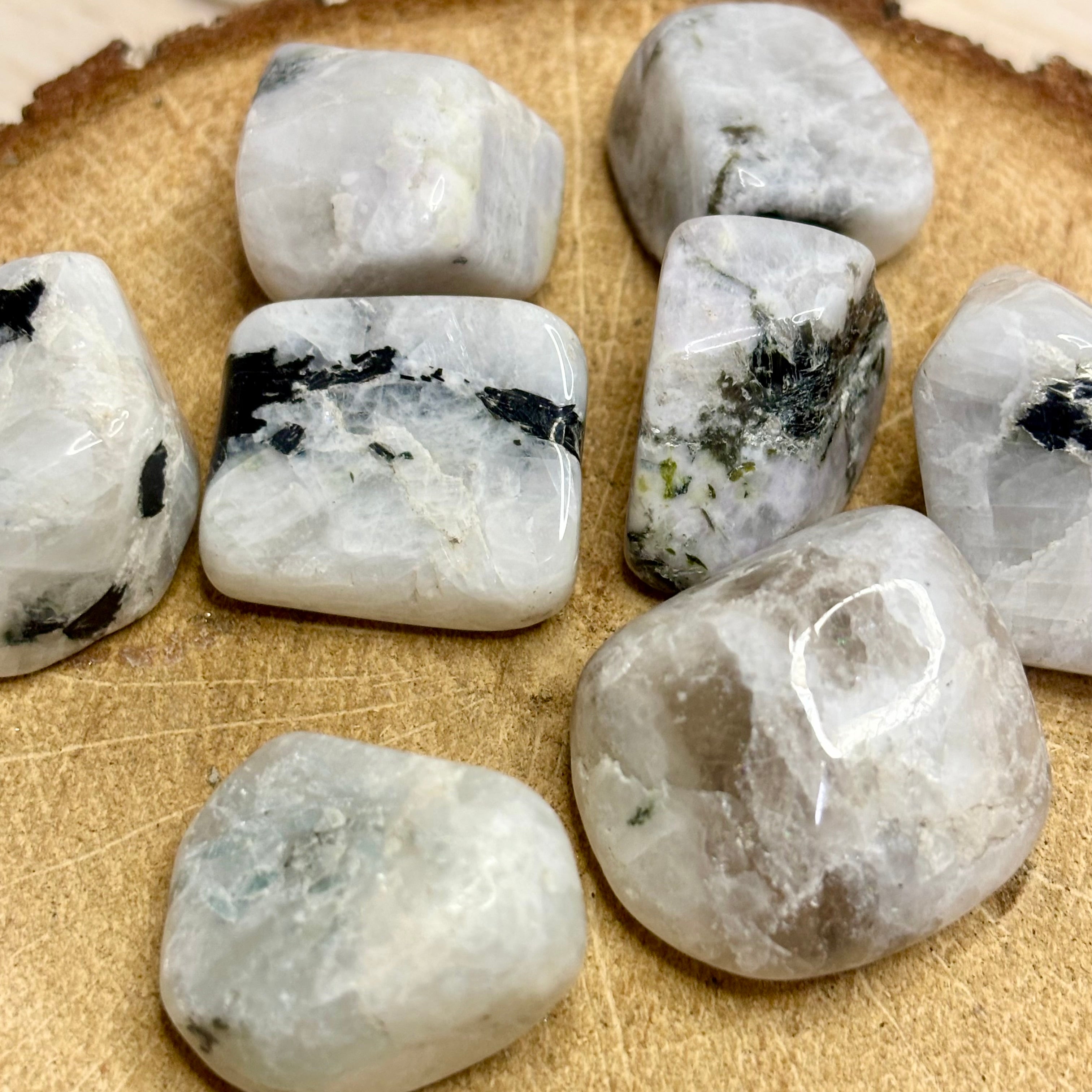 Rodados Piedra Luna Arco Iris | Feminidad e Intuición