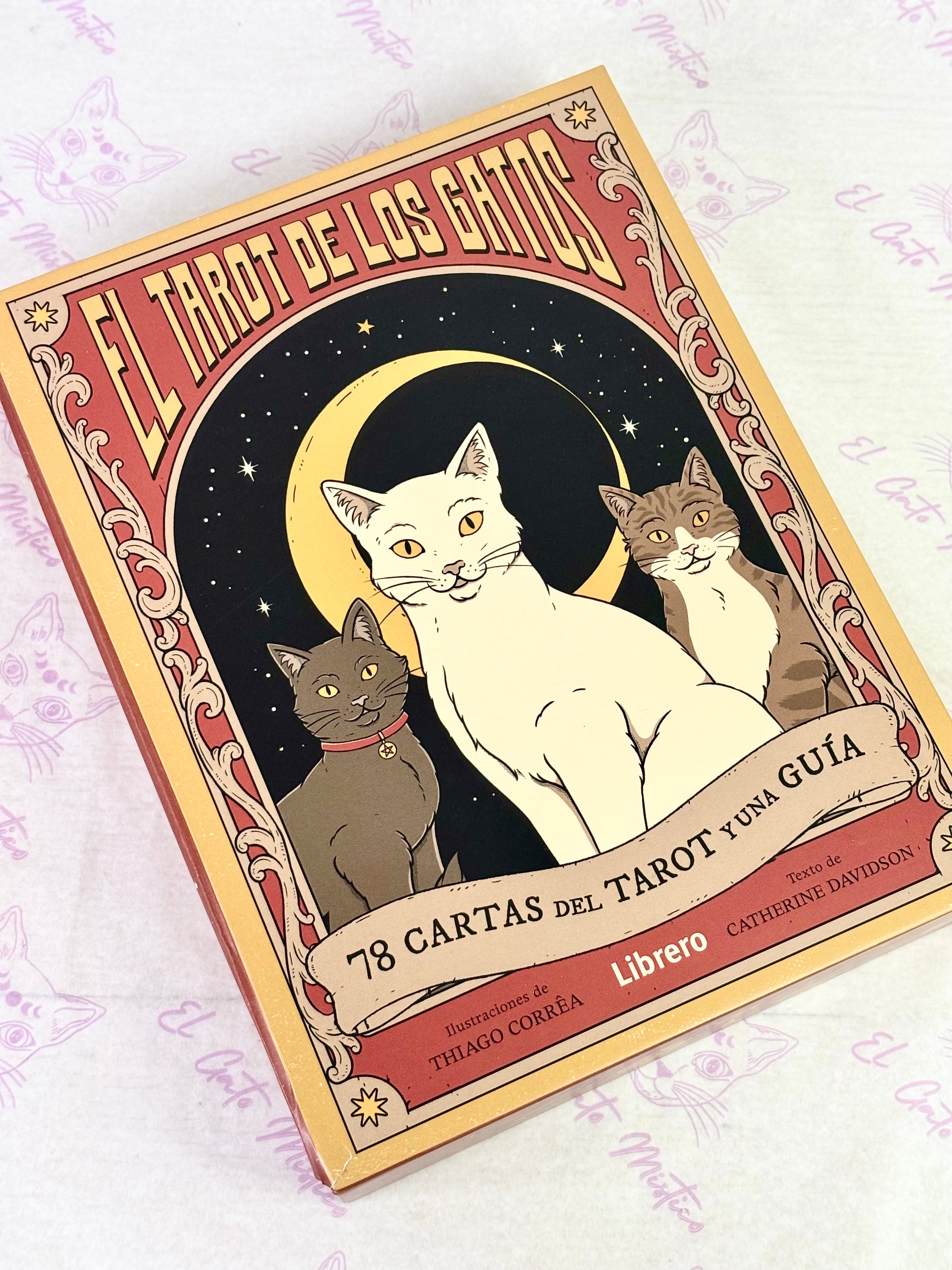The Tarot of Cats. Book and cards box