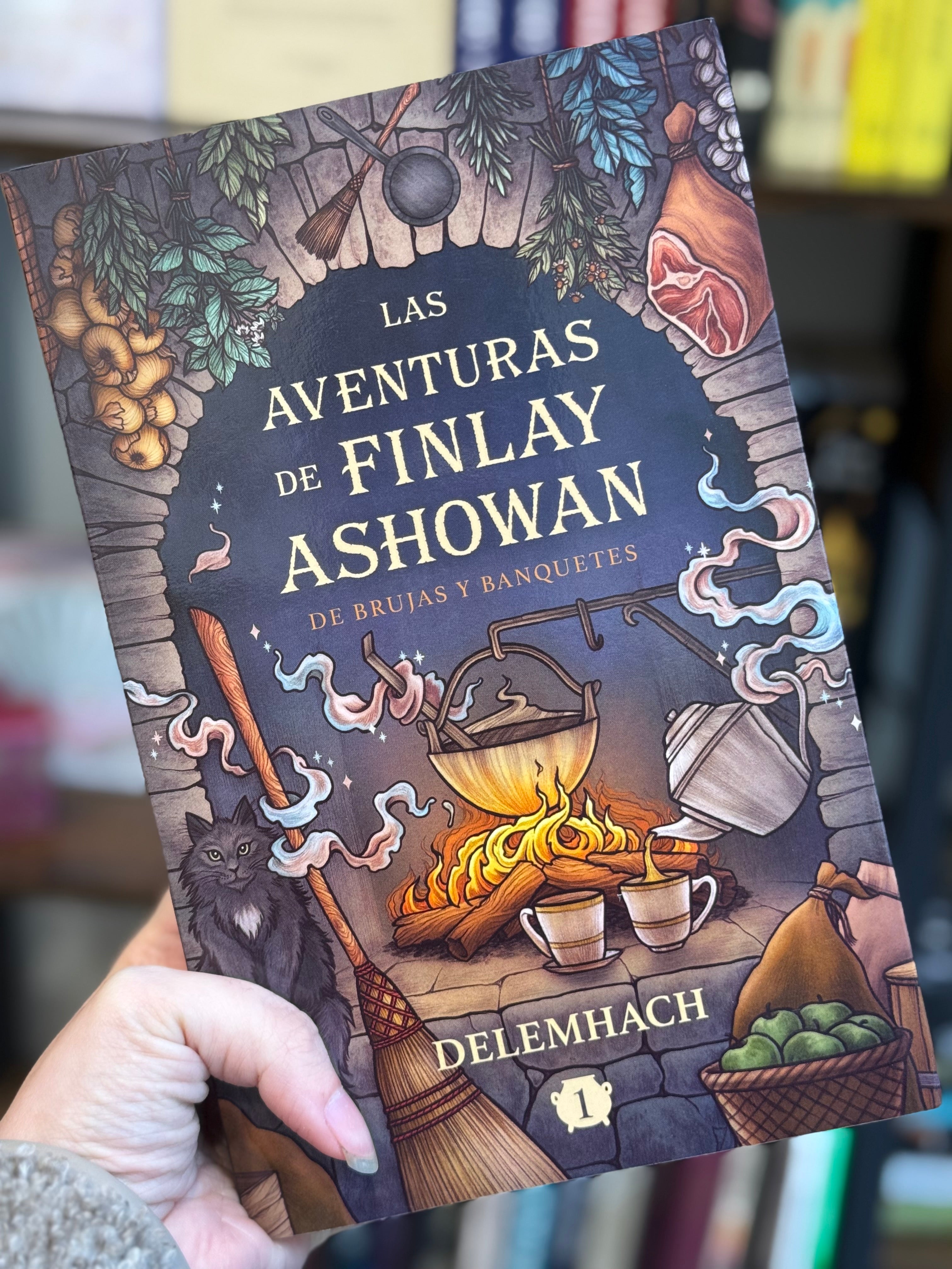 De Brujas y Banquetes: Las Aventuras de Finlay Ashowan | El fenómeno del Cozy Fantasy de A.K. Mulford