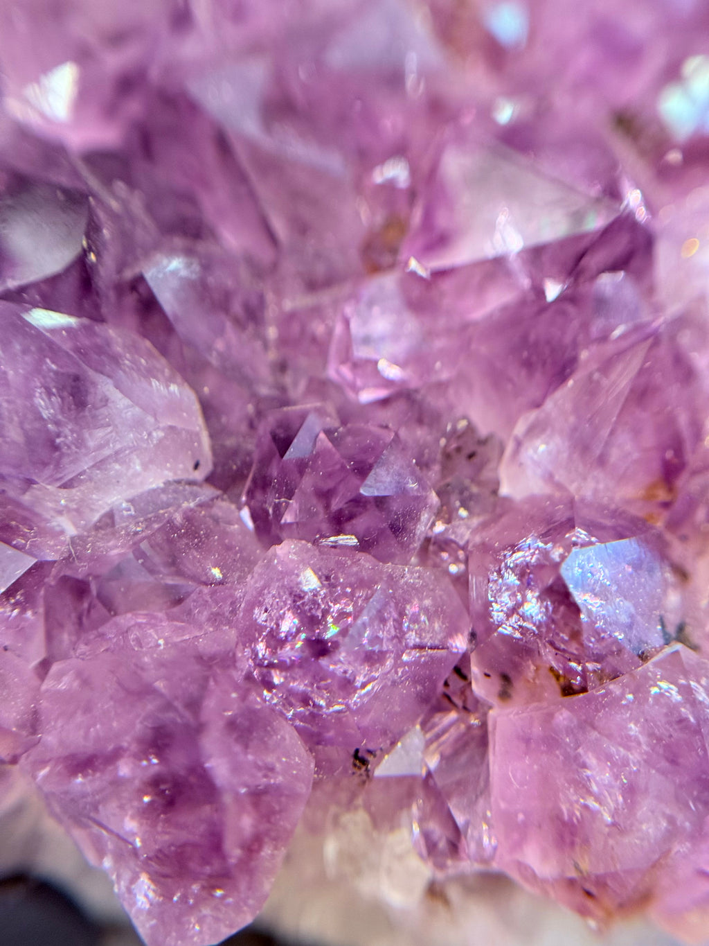 Drusa de Amatista de Brasil 500g con Soporte | Decoración y Energía