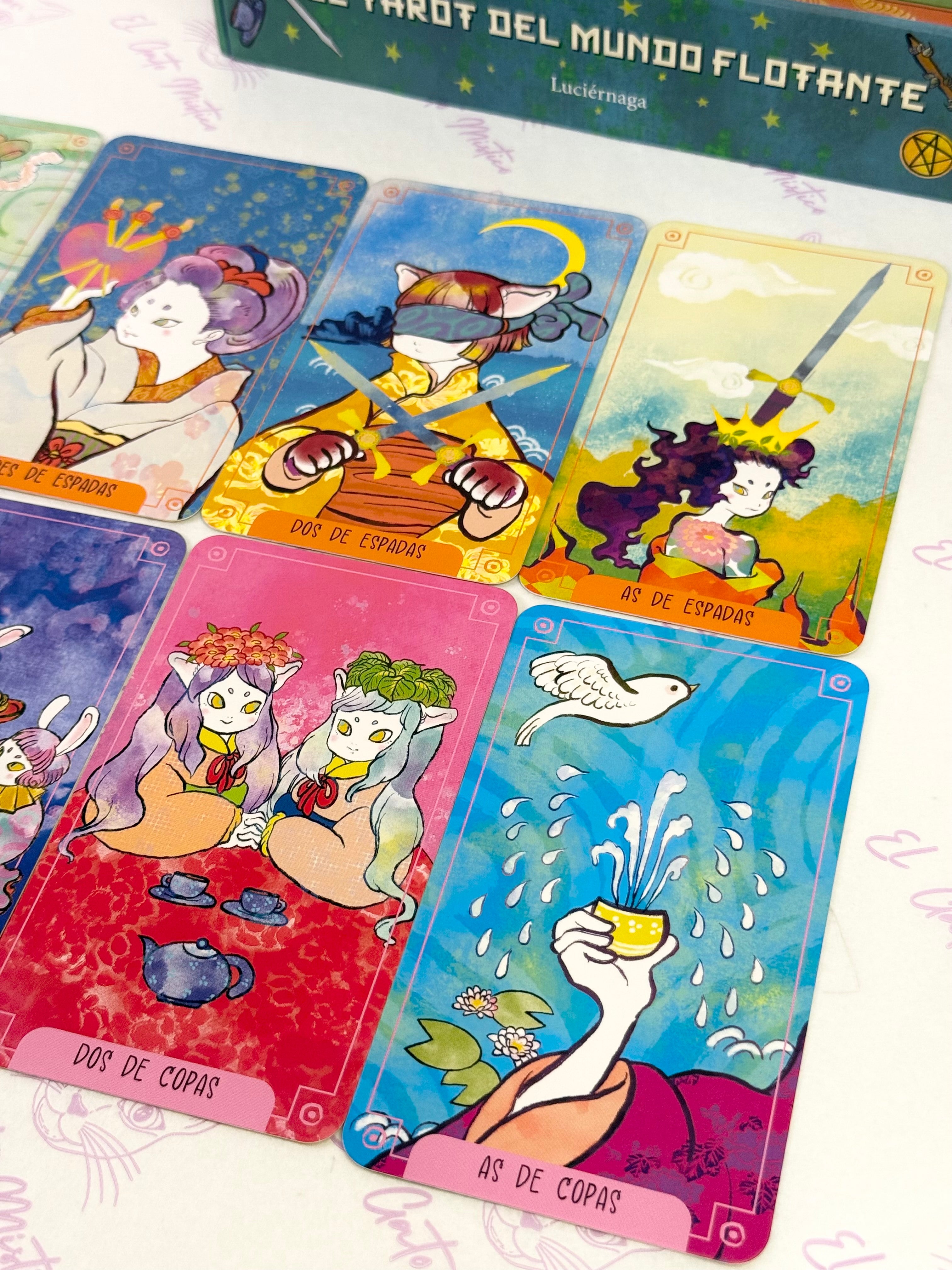 El Tarot del Mundo Flotante | Estuche cartas + Guía