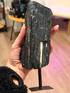 Turmalina Negra XXL con Peana | Protección y Estabilidad Energética