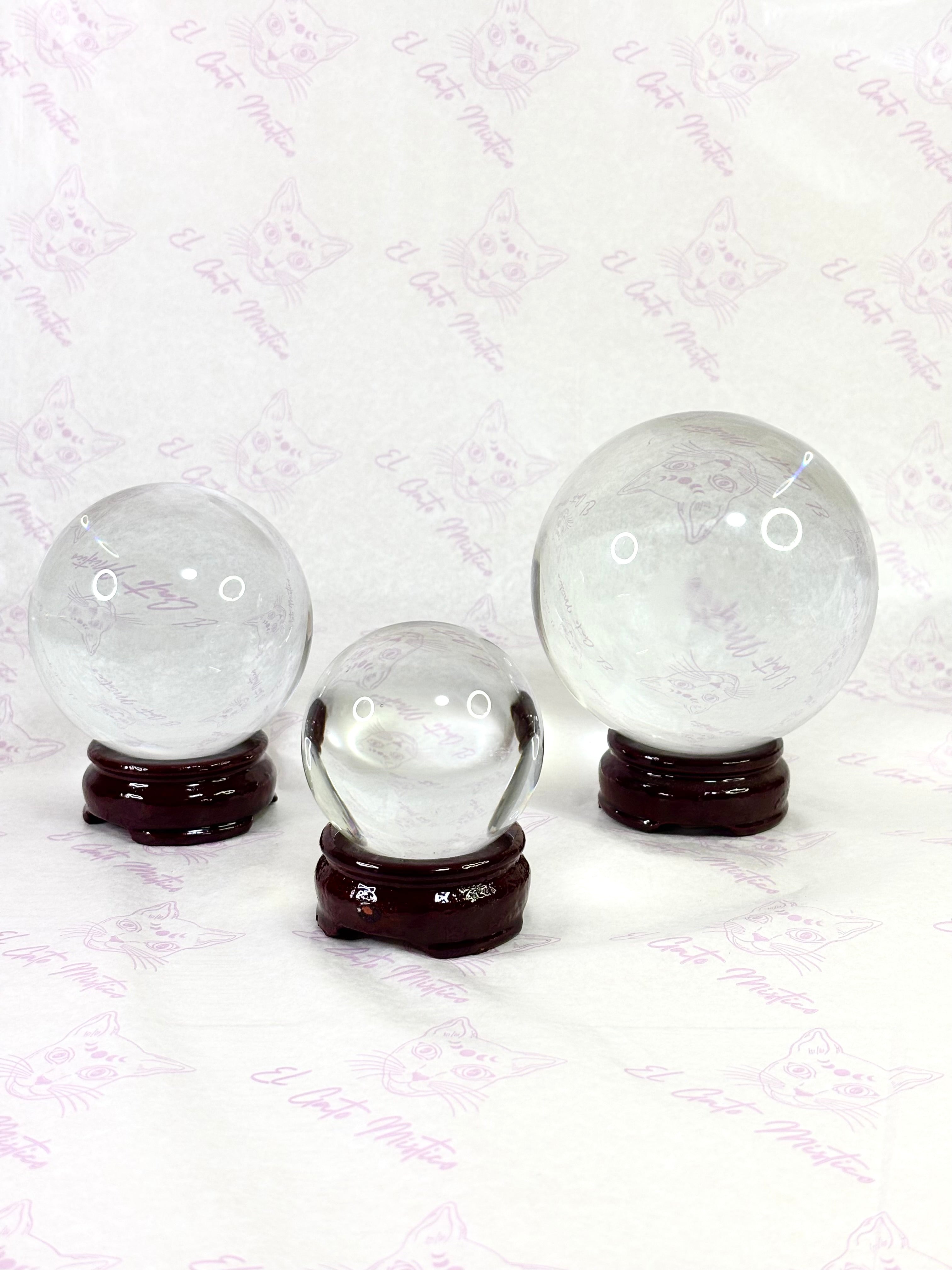 Bola de cristal con peana