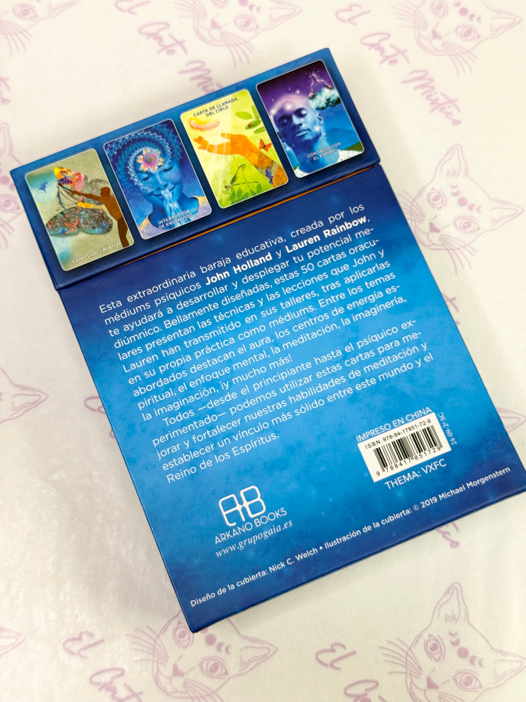 Oráculo de los Médiums | 50 cartas para desarrollar tu conexión con el más allá