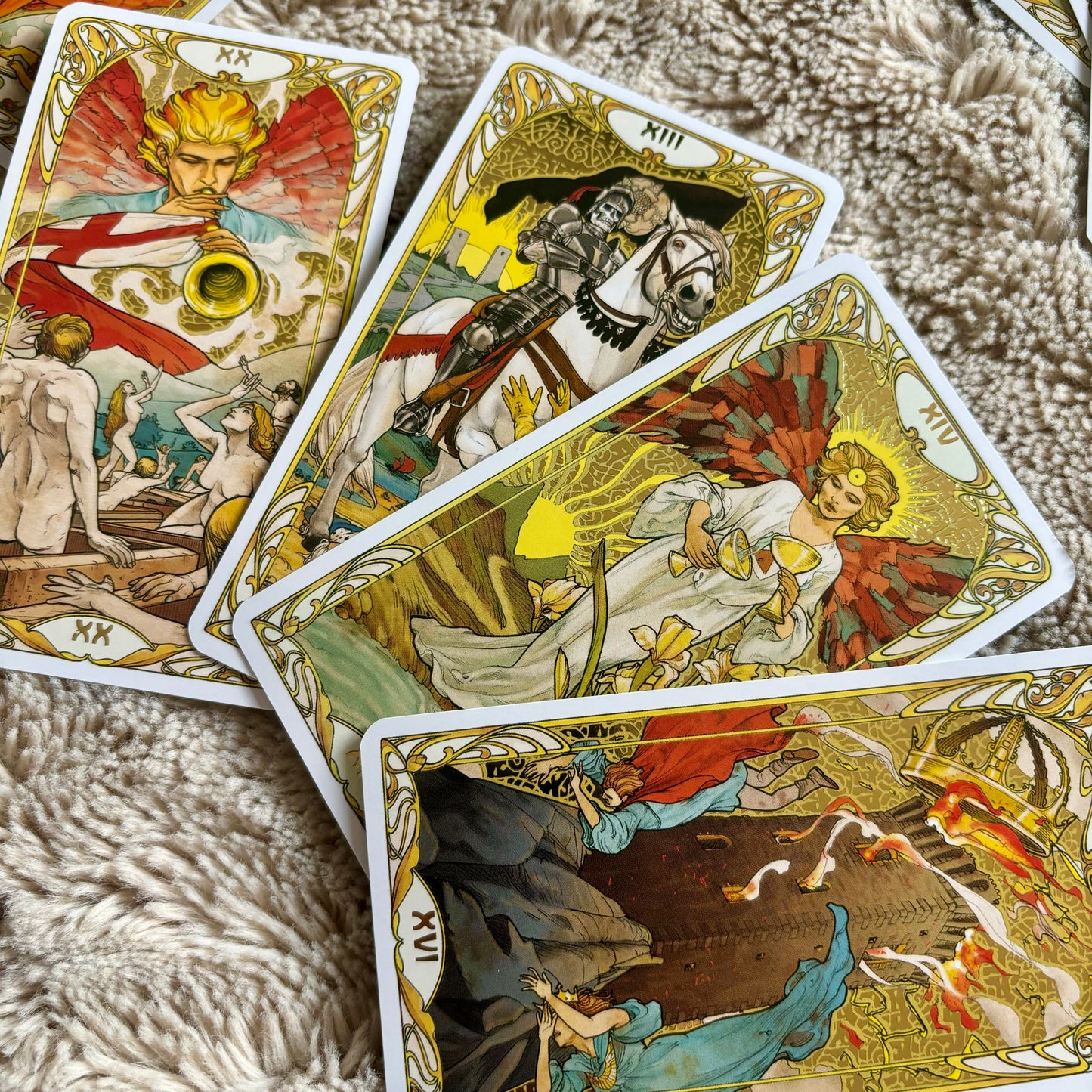 Golden Art Nouveau Tarot