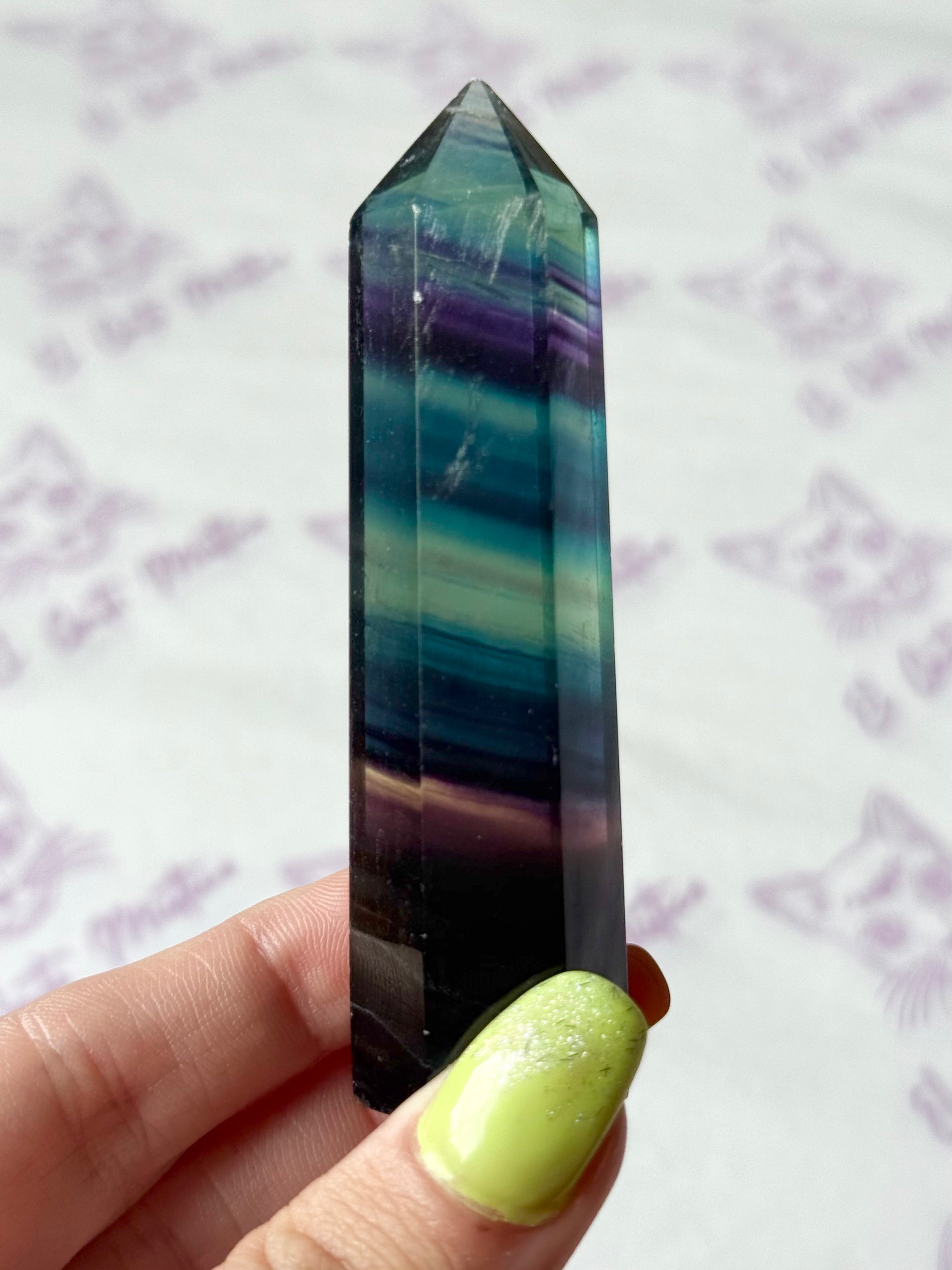 Puntas Pulidas de Fluorita Arco Iris | Protección, Claridad y Equilibrio