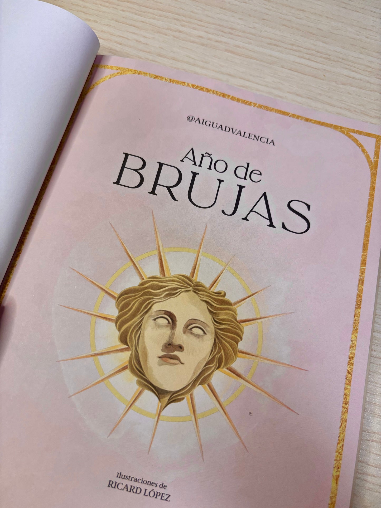 Año de Brujas - Descubre la magia de las estaciones y las fiestas paganas