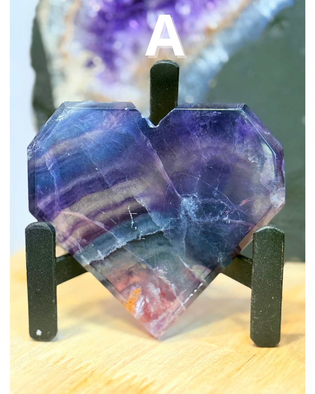 Corazón de Fluorita Arcoíris con Base de Hierro | Claridad y Equilibrio