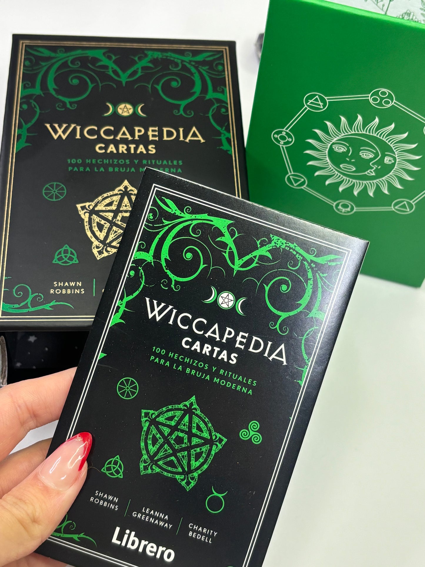 Wiccapedia Cartas - 100 hechizos y rituales para la bruja moderna