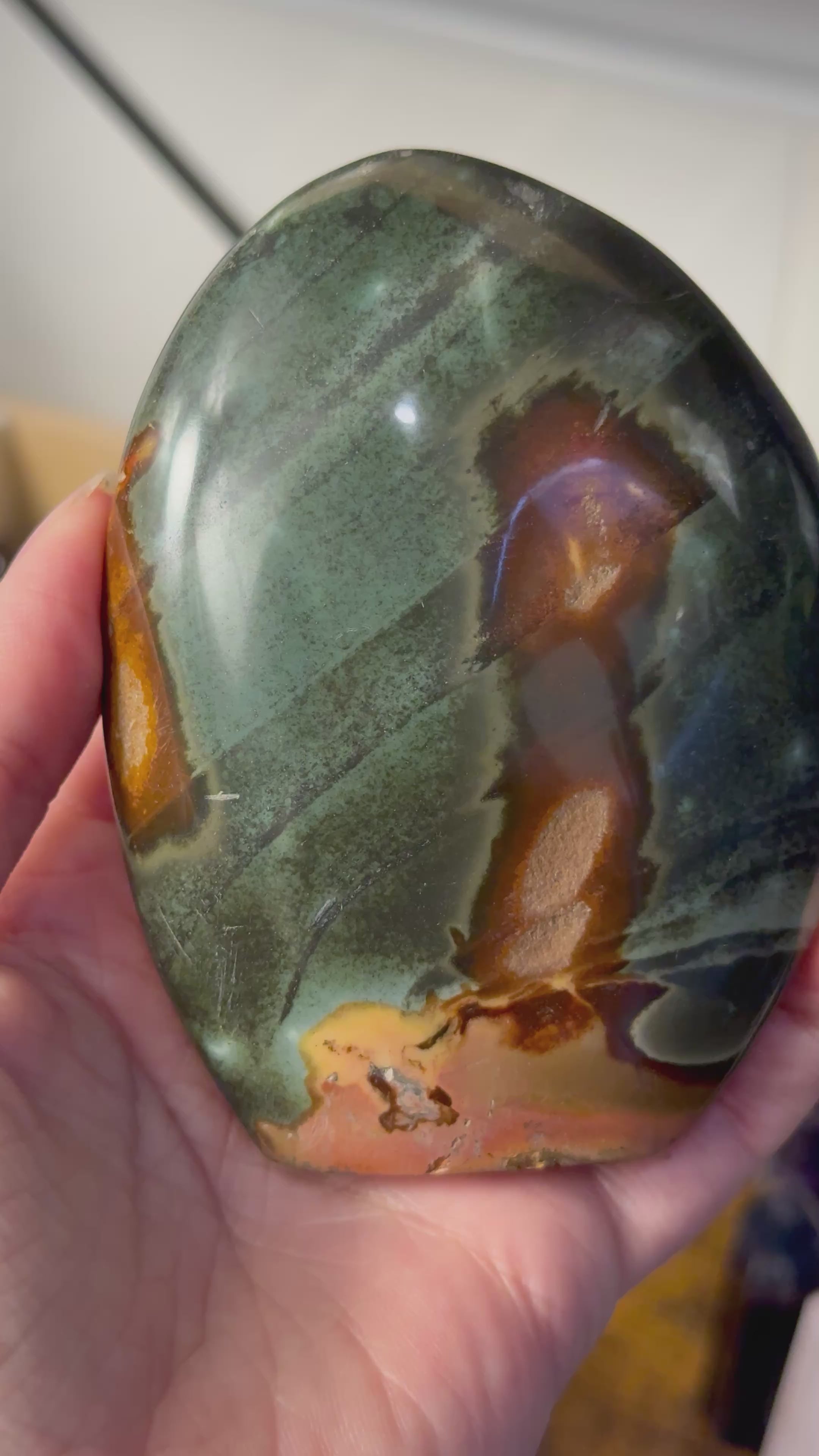 Jaspe Policromo pulido base cortada | Apoyo Energético y Equilibrio Emocional